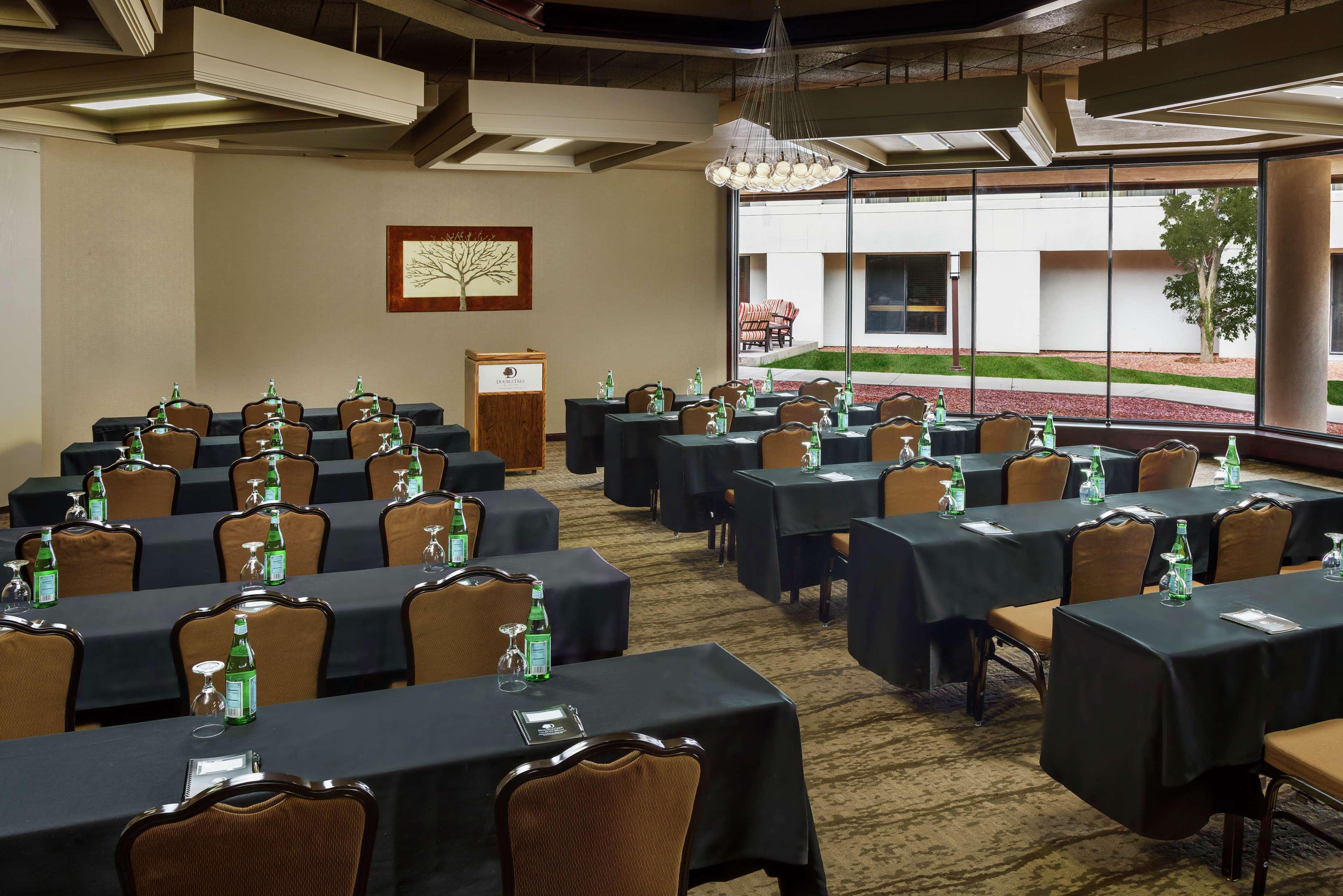 Hotel Doubletree By Hilton Colorado Springs Exterior foto