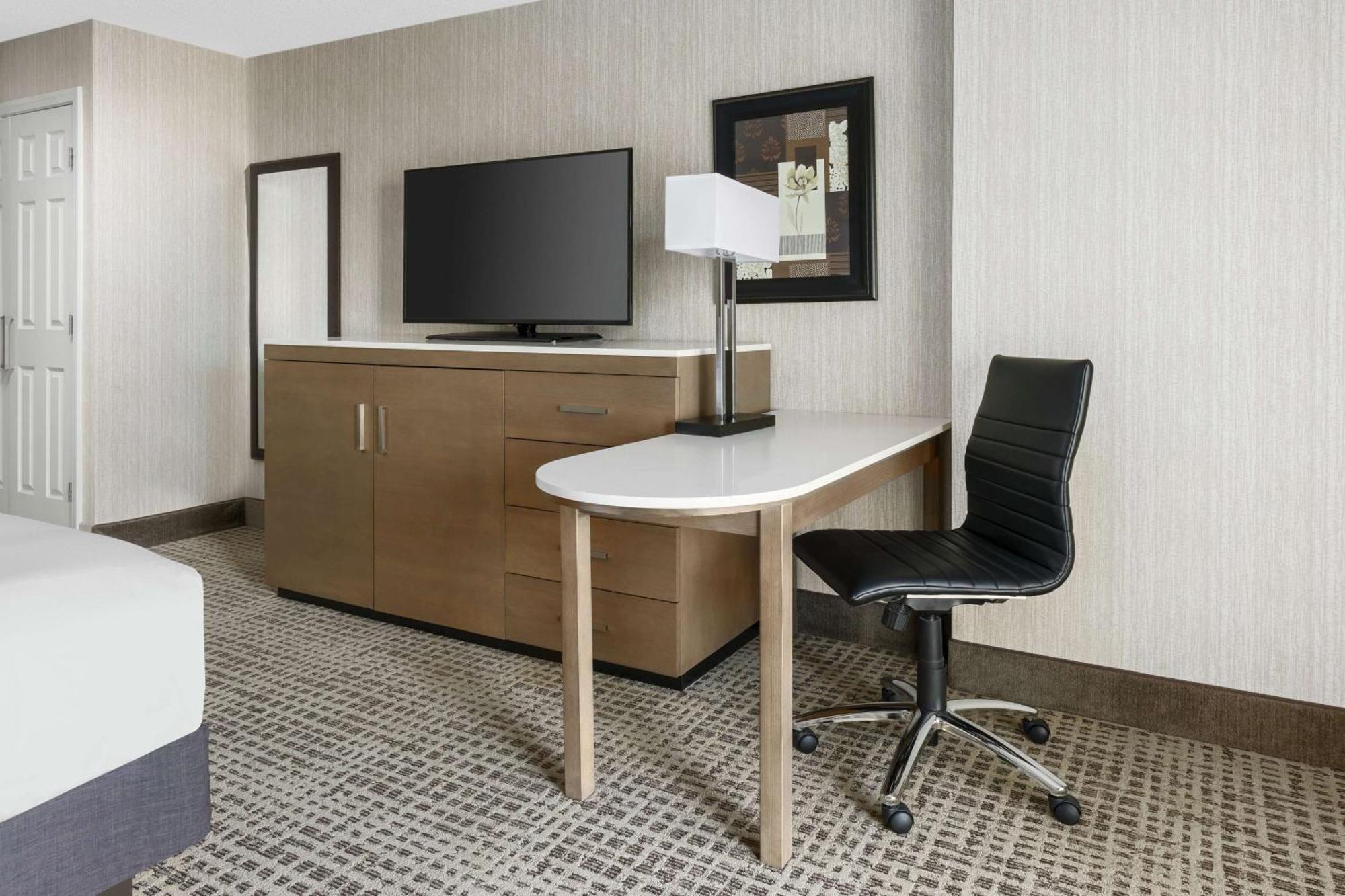 Hotel Doubletree By Hilton Colorado Springs Exterior foto